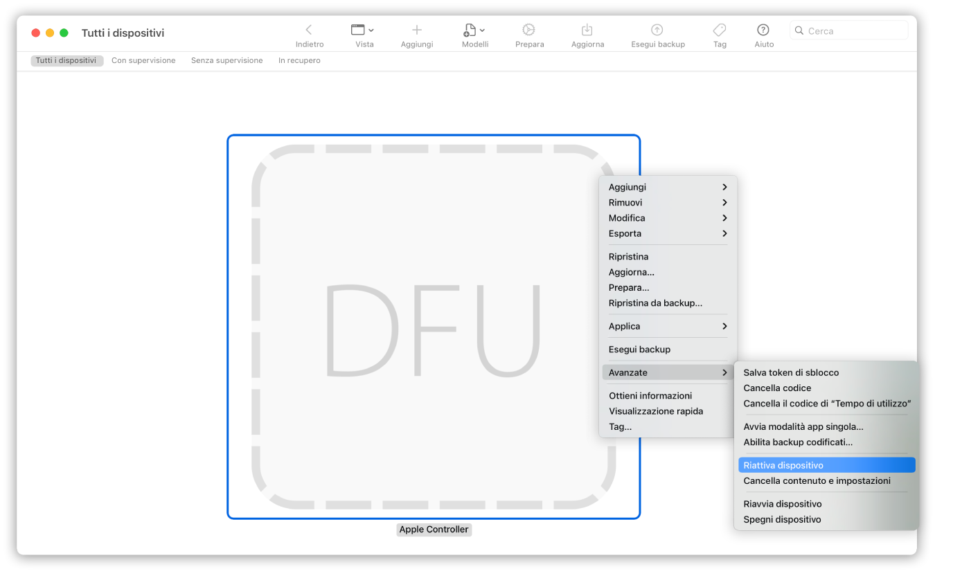 Apple Configurator che mostra un Mac con l'opzione “Riattiva dispositivo” selezionata dal menu a comparsa.