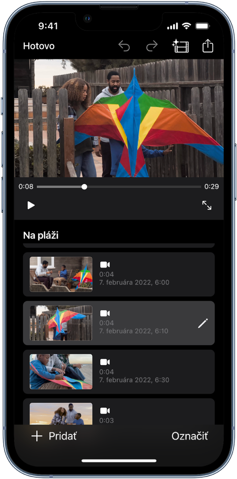 Projekt s videomontážou v apke iMovie na iPhone.