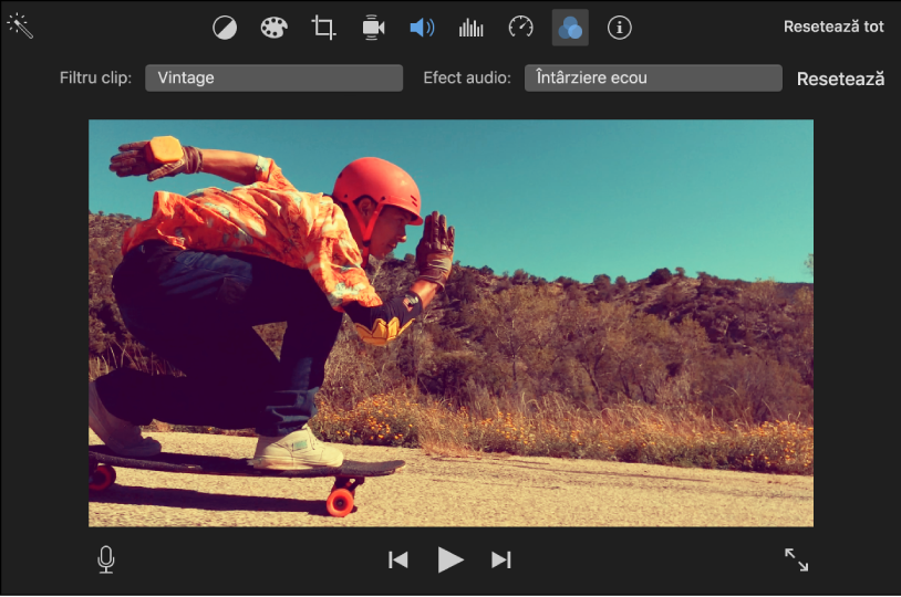 Vizualizatorul afișând clipul cu filtrul aplicat și comenzile Filtru clip apar deasupra vizualizatorului