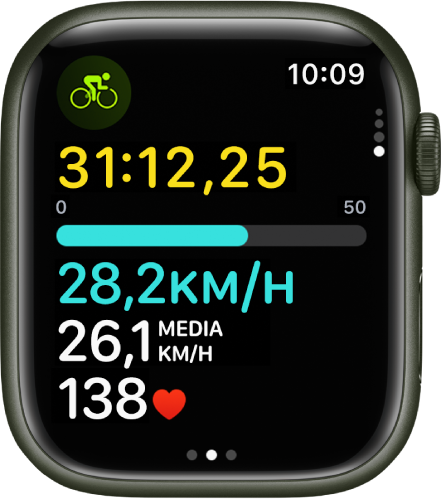 L'app Allenamento che mostra le metriche durante un allenamento in bici.