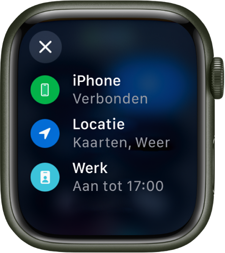 Statussen in het bedieningspaneel waarmee wordt aangegeven dat de iPhone is verbonden, dat de locatie wordt gebruikt door Kaarten en Weer en dat de focus 'Werk' is ingeschakeld tot 17:00 uur.