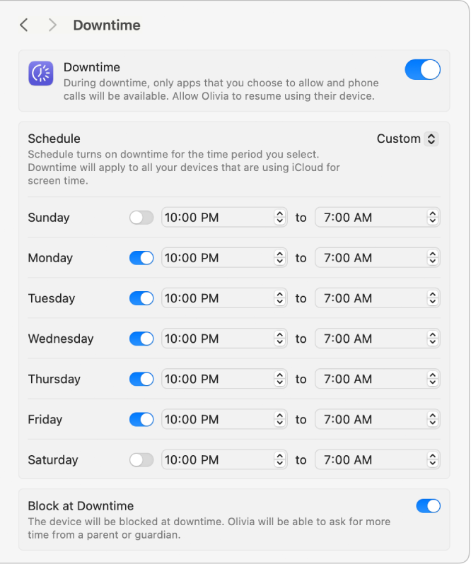 Downtime settings in Screen Time with Downtime turned on. A custom downtime schedule for each day of the week is set up and the option to block the device at downtime is turned on.