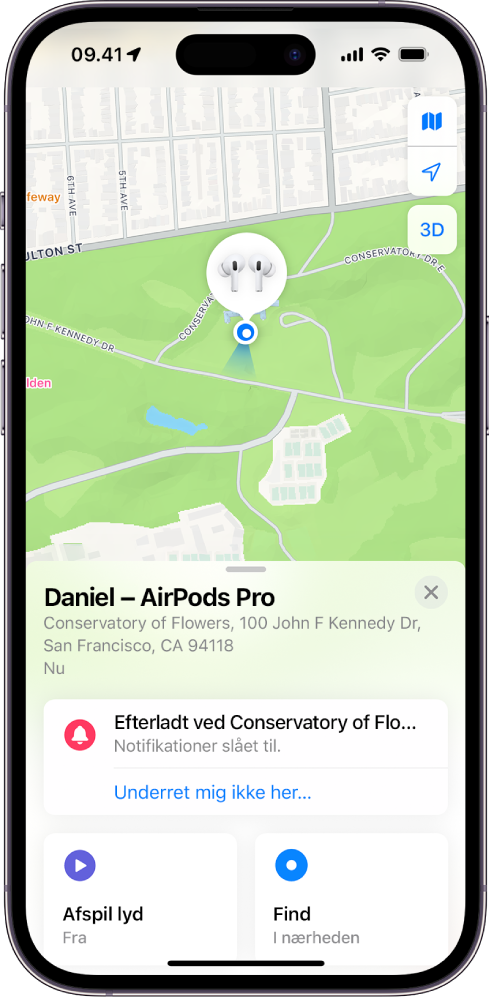 En skærm i appen Find på iPhone. Lokaliteten af AirPods vises på et kort over San Francisco med en anført adresse og mulighederne Afspil lyd og Find.