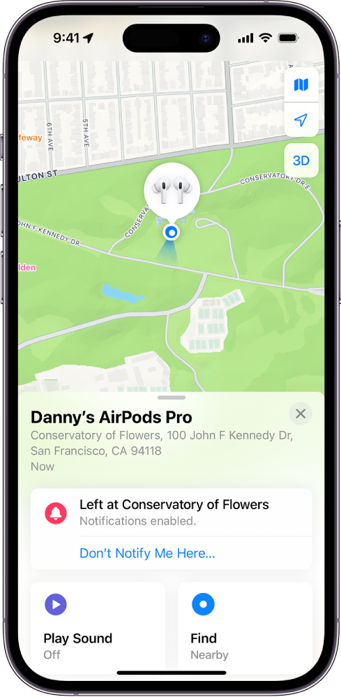 „iPhone“ programos „Find My“ ekranas. „AirPods“ vieta rodoma San Fransisko žemėlapyje: nurodytas adresas ir pateiktos parinktys „Play Sound“ bei „Find“.