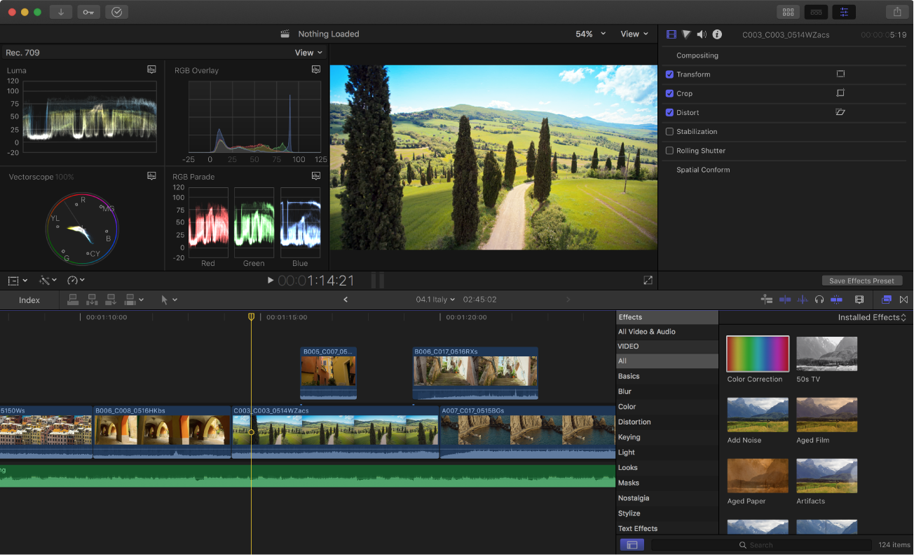 Das Hauptfenster von Final Cut Pro mit Videoscope-Darstellung, Viewer, Informationsfenster, Timeline und Effekt-Übersicht