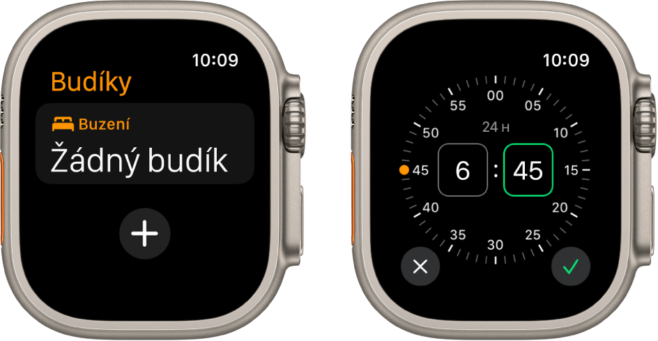 Dvě obrazovky hodinek znázorňující proces přidání budíku: Klepněte na Přidat budík, potom na „dop.“ nebo „odp.“, korunkou Digital Crown nastavte čas a pak klepněte na tlačítko se značkou zaškrtnutí.