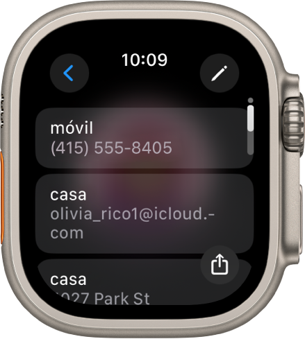La app Contactos con los detalles de un contacto. Arriba a la derecha se muestra el botón Editar. En el centro de la pantalla se muestran tres campos: número de teléfono, correo electrónico y dirección de casa. Abajo a la derecha hay un botón de compartir y arriba a la izquierda, el botón Atrás.
