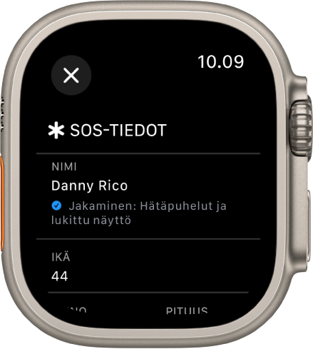 Apple Watchin SOS-tiedot-näytöllä näkyy käyttäjän nimi ja ikä. Nimen alla on valintamerkki, jolla ilmoitetaan, että SOS-tiedot jaetaan lukitulla näytöllä. Sulje-painike on ylävasemmalla.