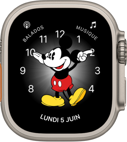 Cadran Mickey Mouse auquel vous pouvez ajouter de nombreuses complications. Il comporte trois complications : Balados en haut à gauche, Musique en haut à droite et Date en bas.