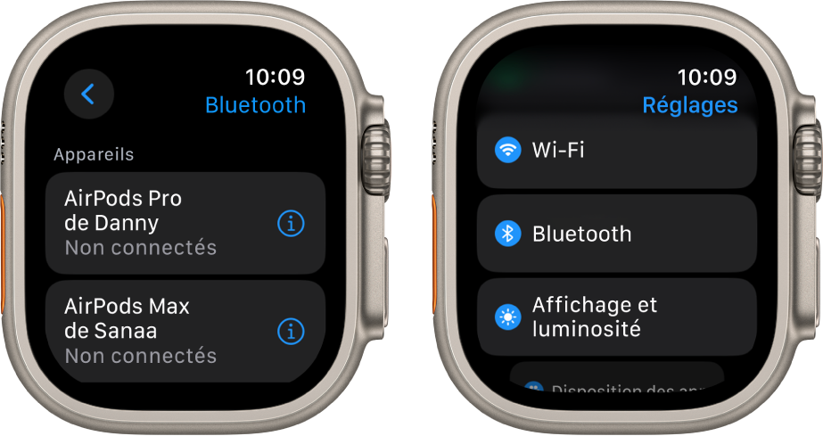 Deux écrans côte à côte. L’écran de gauche liste deux appareils Bluetooth : AirPods Pro et AirPods Max. Aucun des deux n’est connecté. À droite se trouve l’écran Réglages qui affiche les boutons Wi‑Fi, Bluetooth, et Affichage et luminosité dans une liste.
