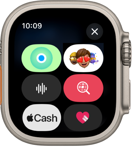 מסך של ״הודעות״ שמציג את הכפתור של Apple Cash לצד הכפתורים Memoji, ״מיקום״, GIF, ״תמונה״, ״שמע״ ו-Digital Touch.