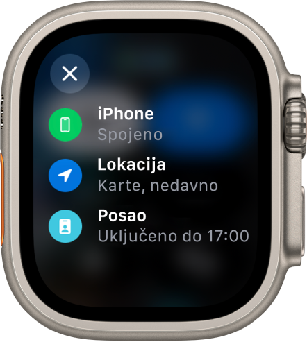 U statusu Kontrolnog centra prikazuje se da je iPhone spojen, aplikacija Karte koristi lokaciju i fokus Posao je uključen do 17:00.