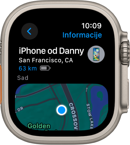 U aplikaciji Nađi moje uređaje prikazuje se lokacija iPhonea. Naziv uređaja nalazi se pri vrhu, a ispod se nalazi lokacija, udaljenost, trenutačni napon baterije i posljednje vrijeme kad je uređaj reagirao. Na donjoj polovici zaslona prikazana je karta s točkom koja označava približnu lokaciju uređaja. Tipka Natrag nalazi se u gornjem lijevom kutu.