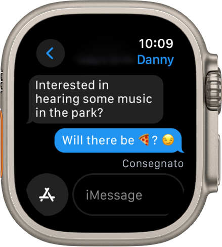 I messaggi di una conversazione. Il pulsante App e il campo del messaggio si trovano nella parte inferiore dello schermo.