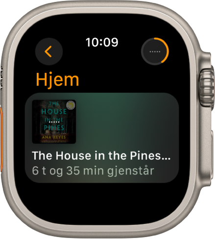 Hjem-skjermen i Lydbøker-appen. Spilles nå-knappen er øverst til høyre. Boken som spilles, vises i midten, og gjenværende tid vises under tittelen.