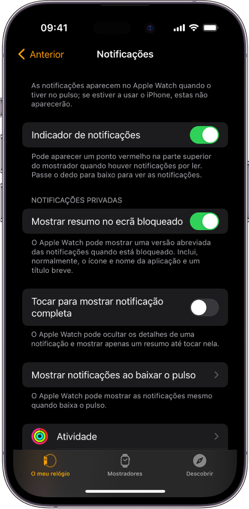 O ecrã Notificações na a aplicação Apple Watch, no iPhone, com as fontes das notificações.