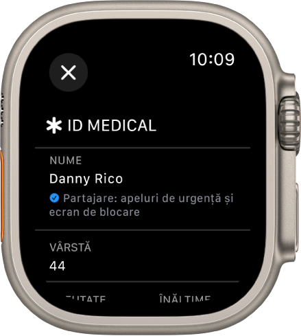 Ecranul ID Medical de pe Apple Watch afișând numele și vârsta utilizatorului. Sub nume se află o bifă care arată că ID‑ul medical este partajat pe ecranul de blocare. Un buton Închideți este în stânga sus.