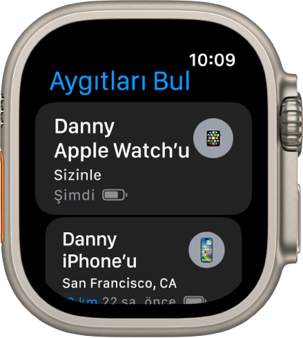 Aygıtları Bul uygulaması iki aygıtı gösteriyor: bir Apple Watch ve iPhone.