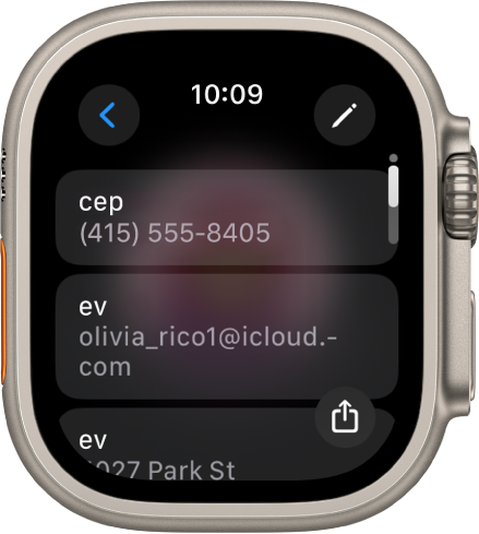 Kişi ayrıntılarını gösteren Kişiler uygulaması. Düzenle düğmesi sağ üstte görünüyor. Ekranın ortasında üç alan görünüyor: telefon numarası, e-posta adresi ve ev adresi. Paylaş düğmesi sağ altta, Geri düğmesi ise sol üstte.
