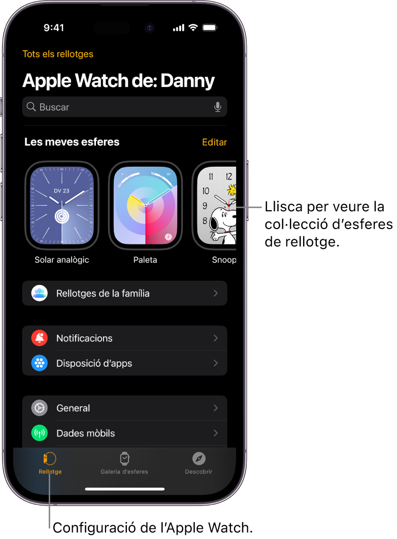 L’app Apple Watch a l’iPhone mostra la pantalla Rellotge, que t’ensenya les esferes del rellotge a la part superior i la configuració a la part inferior. Hi ha tres pestanyes a la part inferior de la pantalla de l’app Apple Watch: a l’esquerra hi ha la pestanya Rellotge, que hi vas per consultar la configuració de l’Apple Watch; la següent és la pestanya “Galeria d’esferes”, en què pots explorar les esferes de rellotge que estan disponibles i les complicacions, i, finalment, la pestanya Descobrir, en què pots obtenir més informació sobre l’Apple Watch.