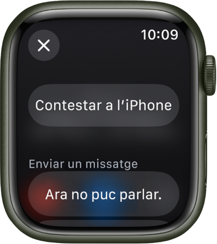 L’app Telèfon mostra opcions de trucada entrant. El botó “Contestar a l’iPhone” a la part superior i, a sota, una resposta suggerida.