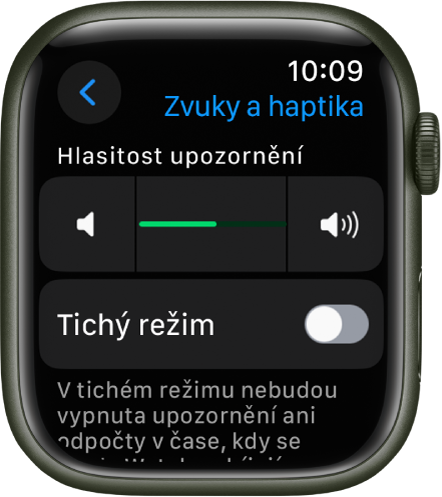 Nastavení zvuků a haptiky na Apple Watch s jezdcem Hlasitost upozornění nahoře a přepínačem Tichý režim pod ním