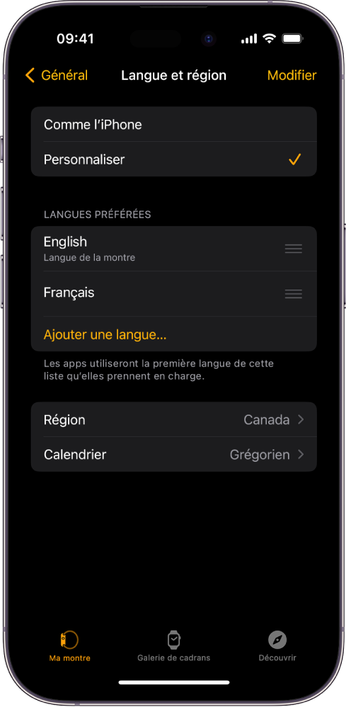 L’écran Langue et région sur l’app Watch, avec l’anglais et l’espagnol apparaissant sous Langues préférées.