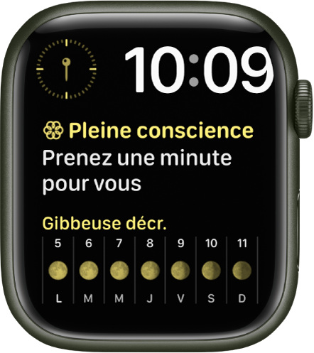 Le cadran Modulaire duo avec une horloge numérique vers le coin supérieur droit et trois complications : Boussole haut à gauche, Pleine conscience au milieu et Phase de lune en bas.