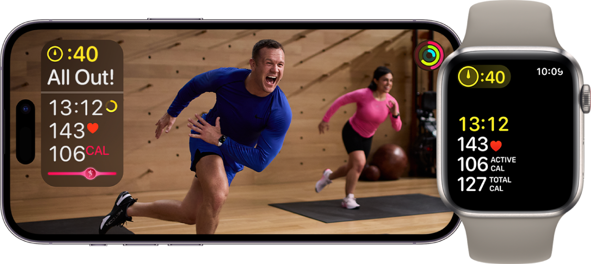 Egy Fitness+-edzés iPhone-on és Apple Watchon, megjelenítve a hátralévő időt, a pulzusszámot és az elégedett kalóriák számát
