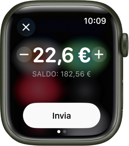 Una schermata di Messaggi in cui viene mostrata la preparazione di un pagamento Apple Cash. In alto, viene visualizzata una cifra in dollari. Il saldo attuale viene visualizzato sotto, mentre il pulsante Invia è in basso.