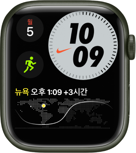 왼쪽 상단에 요일과 날짜, 오른쪽 상단에 시간, 왼쪽 중앙에 운동 컴플리케이션을 표시하고, 세계 시계 컴플리케이션이 있는 Nike 콤팩트 시계 페이스.