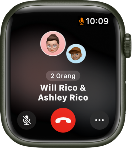 App Telefon menunjukkan panggilan FaceTime kumpulan sedang berlangsung. Pemanggil dan dua orang lain berada dalam panggilan.