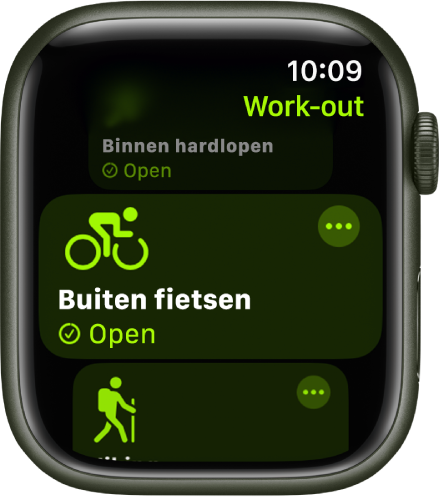 Het Work-out-scherm, met de work-out 'Buiten fietsen' geselecteerd. Rechtsboven in de work-outtegel staat de knop 'Meer'.