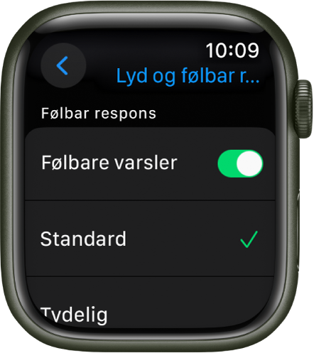 Innstillingene for Lyd og følbar respons på Apple Watch, med Følbare varsler-bryteren og valgene Standard og Tydelig nedenfor.
