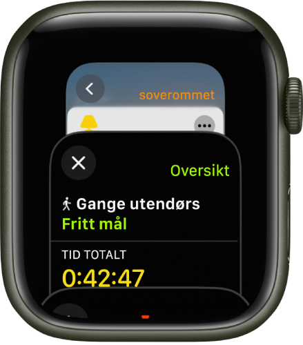 Appveksleren viser Trening-appen. Skru på Digital Crown for å se flere apper. Trykk på en for å åpne den.