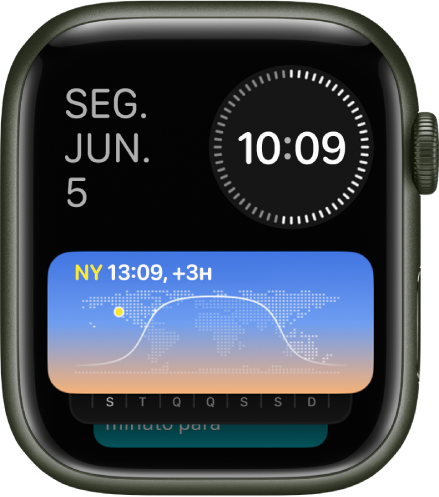 Conjunto Inteligente no Apple Watch mostrando três widgets: Dia e data na parte superior esquerda, hora digital na parte superior direita e Relógio no meio.