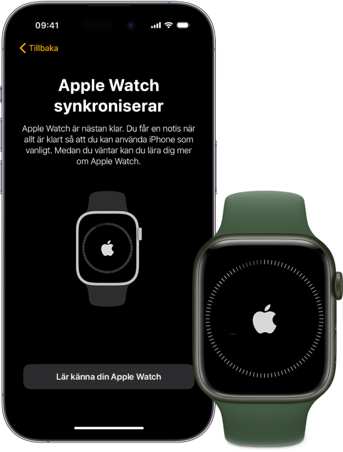 En iPhone och Apple Watch bredvid varandra. Apple Watch synkroniserar visas på iPhone-skärmen. Synkroniseringsförloppet visas på Apple Watch.