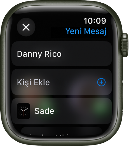 Apple Watch ekranı, en üstte alıcının adının bulunduğu bir saat kadranı paylaşma iletisini gösteriyor. Altta, Kişi Ekle düğmesi ve saat kadranının adı yer alır.