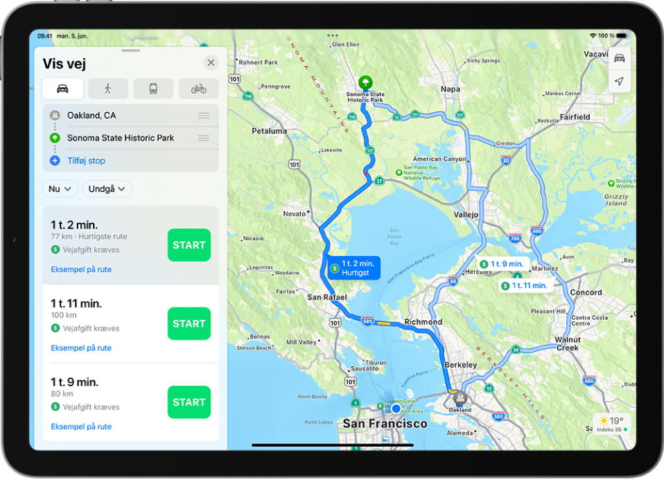 En iPad med et kort over køreruter med afstand, anslået varighed og knappen Start. Hver rute viser farvekodning for trafikforhold.