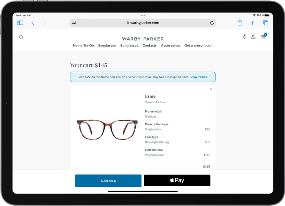 Safari-verkkosivu, jossa näkyy ostoskori ja valittujen ostosten hinnat. Oikealla alhaalla on Apple Pay -painike.