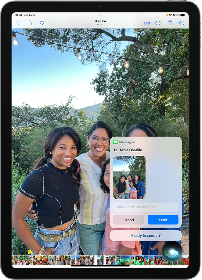 Layar iPad, dengan app mendengarkan Siri di pojok kanan layar dan, di atasnya, respons dari Siri dalam bentuk pesan teks siap dikirim.