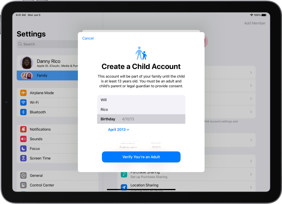 Ekranas „Create a Child Account“ su laukais, skirtais vaiko vardui, pavardei ir gimimo datai.