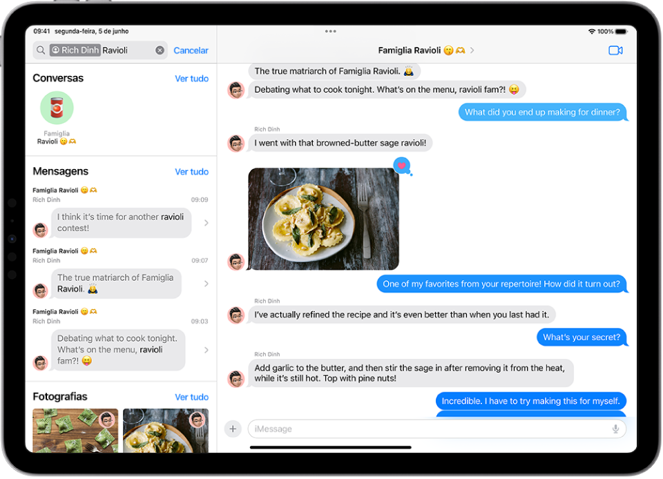 Um ecrã da aplicação Mensagens a mostrar uma conversa de grupo.
