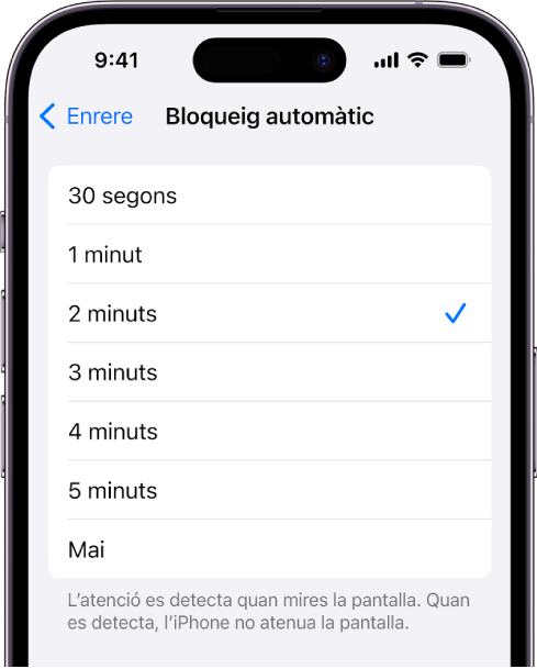 La pantalla del bloqueig automàtic amb la configuració de la llargada de temps abans que l’iPhone es bloquegi automàticament.