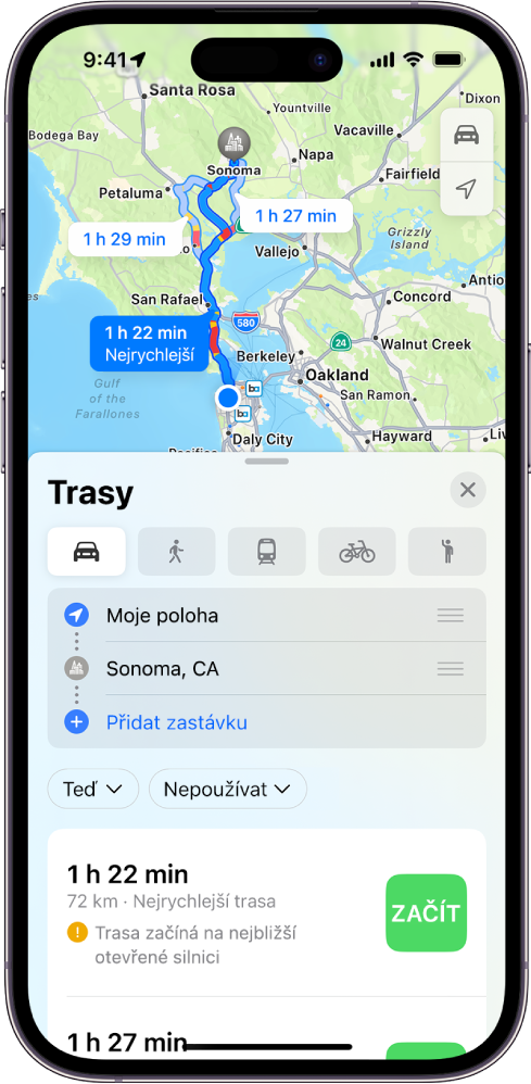 iPhone s mapou tras pro jízdu autem se vzdálenostmi, odhadovanými dobami jízdy a tlačítky Začít. U jednotlivých tras jsou uvedené barevné kódy dopravní situace.