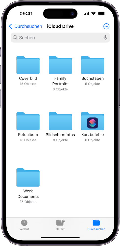 Die App „Dateien“, in der mehrere iCloud Drive-Ordner angezeigt werden: Artwork, Family Portraits, Letters, Scrapbook, Screenshots, Shortcuts, und Work Documents. Unten auf dem Bildschirm sind die Tasten „Verlauf“, „Geteilt“ und „Durchsuchen“ zu sehen.