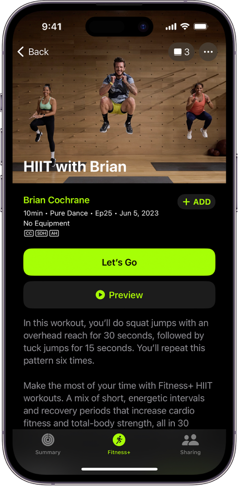 Teenuse Apple Fitness+ kuvas on treening. Ekraani ülaosas on pilt treeningut tegevast treenerist. Keskel on treeningu pealkiri ning treeningut juhendava treeneri nimi. Treeningu üksikasjade all on treeningu alustamise ja eelvaate kuvamise nupud.