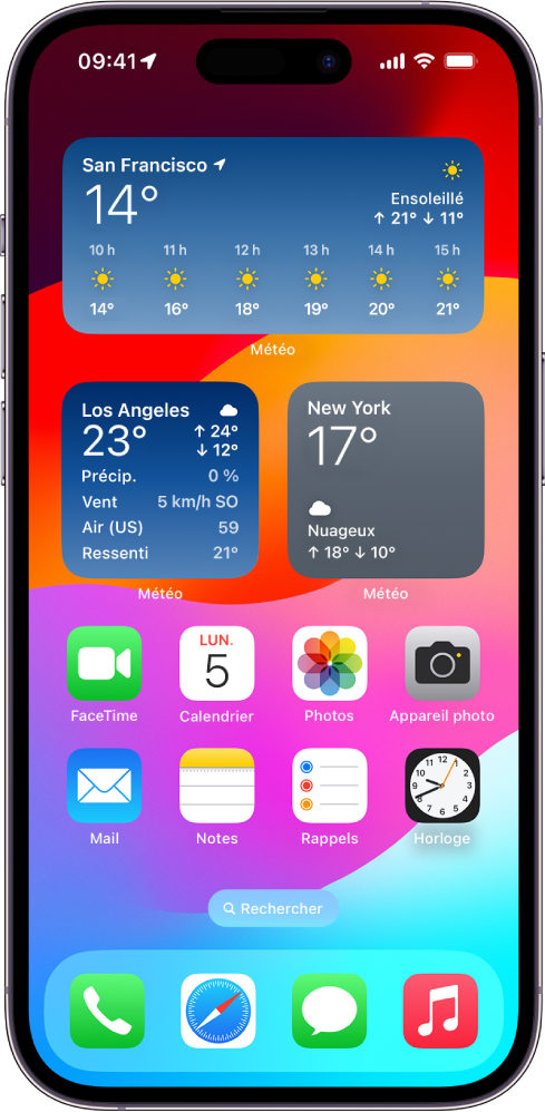 L’écran d’accueil de l’iPhone avec trois widgets Météo pour trois lieux différents dans la partie supérieure.