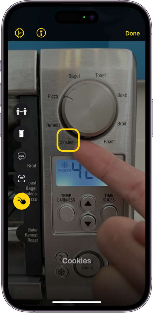 „Magnifier“ ekranas įjungus režimą „Detection Mode“, rodoma funkcija „Point and Speak“.