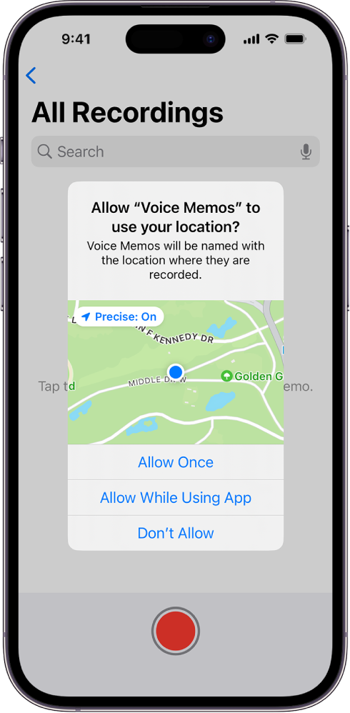 Pieprasījums no lietotnes izmantot atrašanās vietas datus iPhone tālrunī. Opcijas ir Allow Once, Allow While Using App un Don’t Allow.